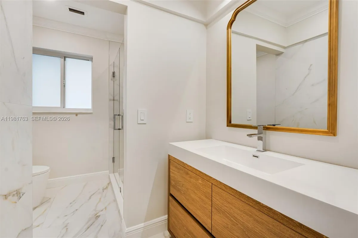 4460 NE 25th Ave, Lighthouse Point FL 33064