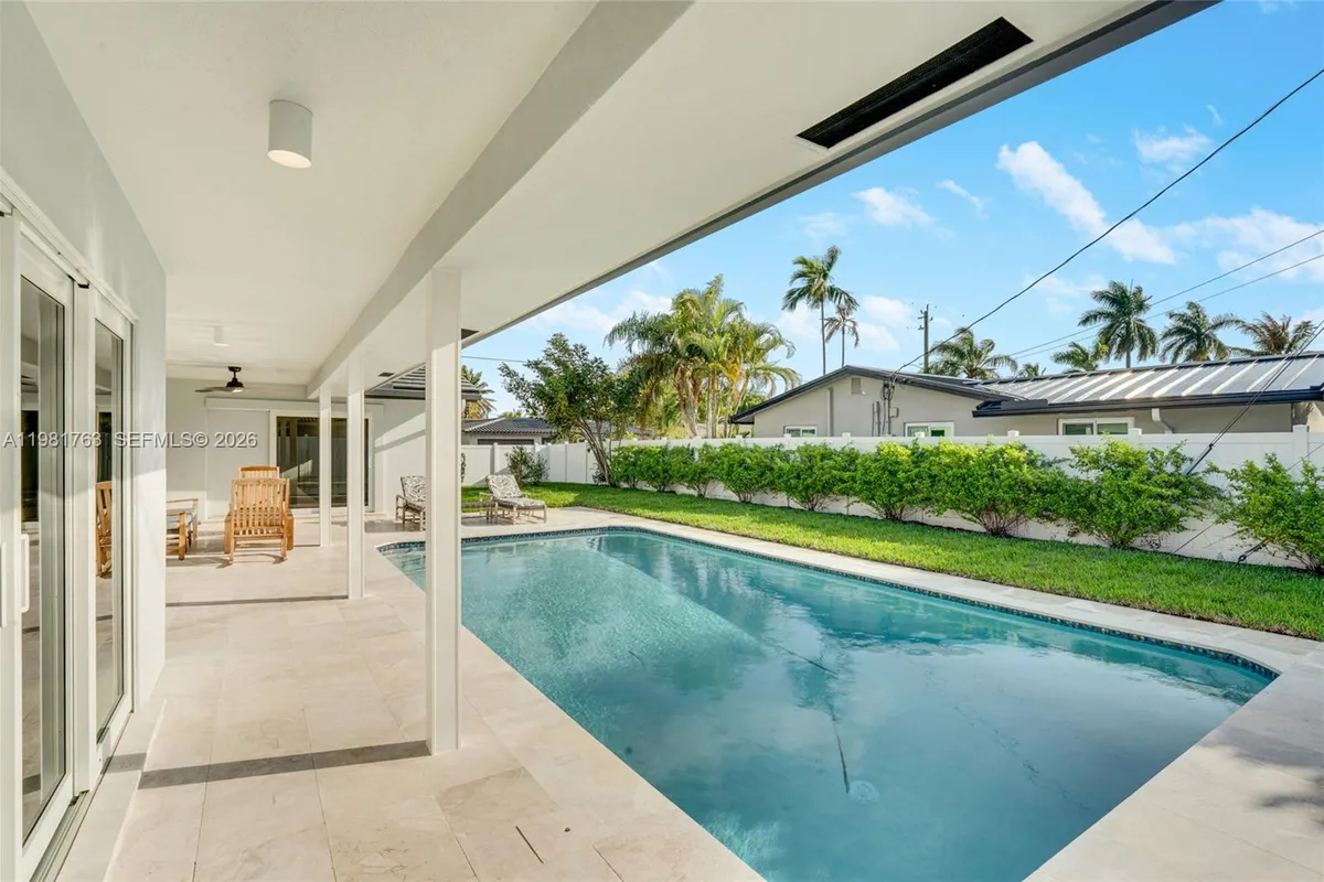 4460 NE 25th Ave, Lighthouse Point FL 33064