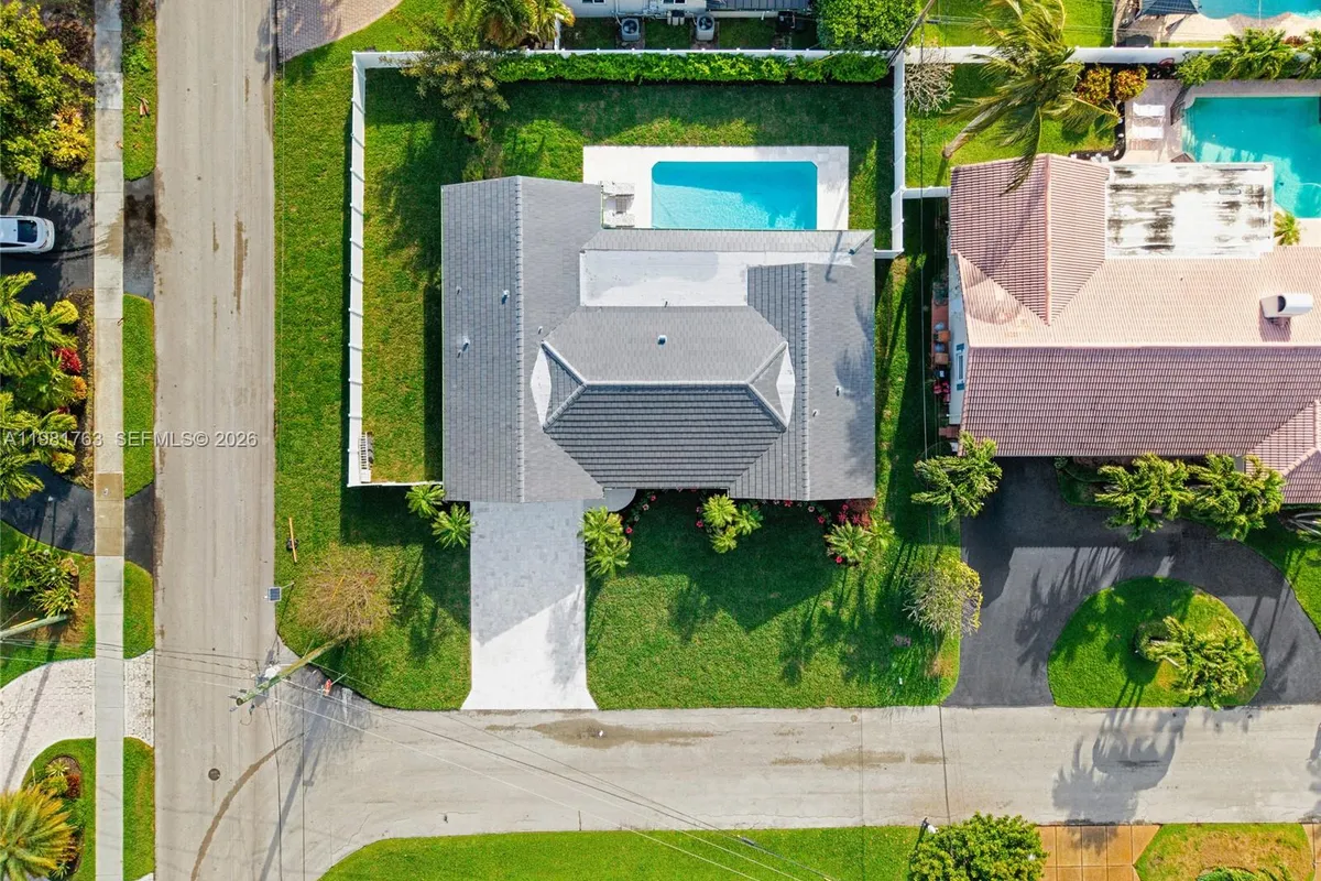 4460 NE 25th Ave, Lighthouse Point FL 33064