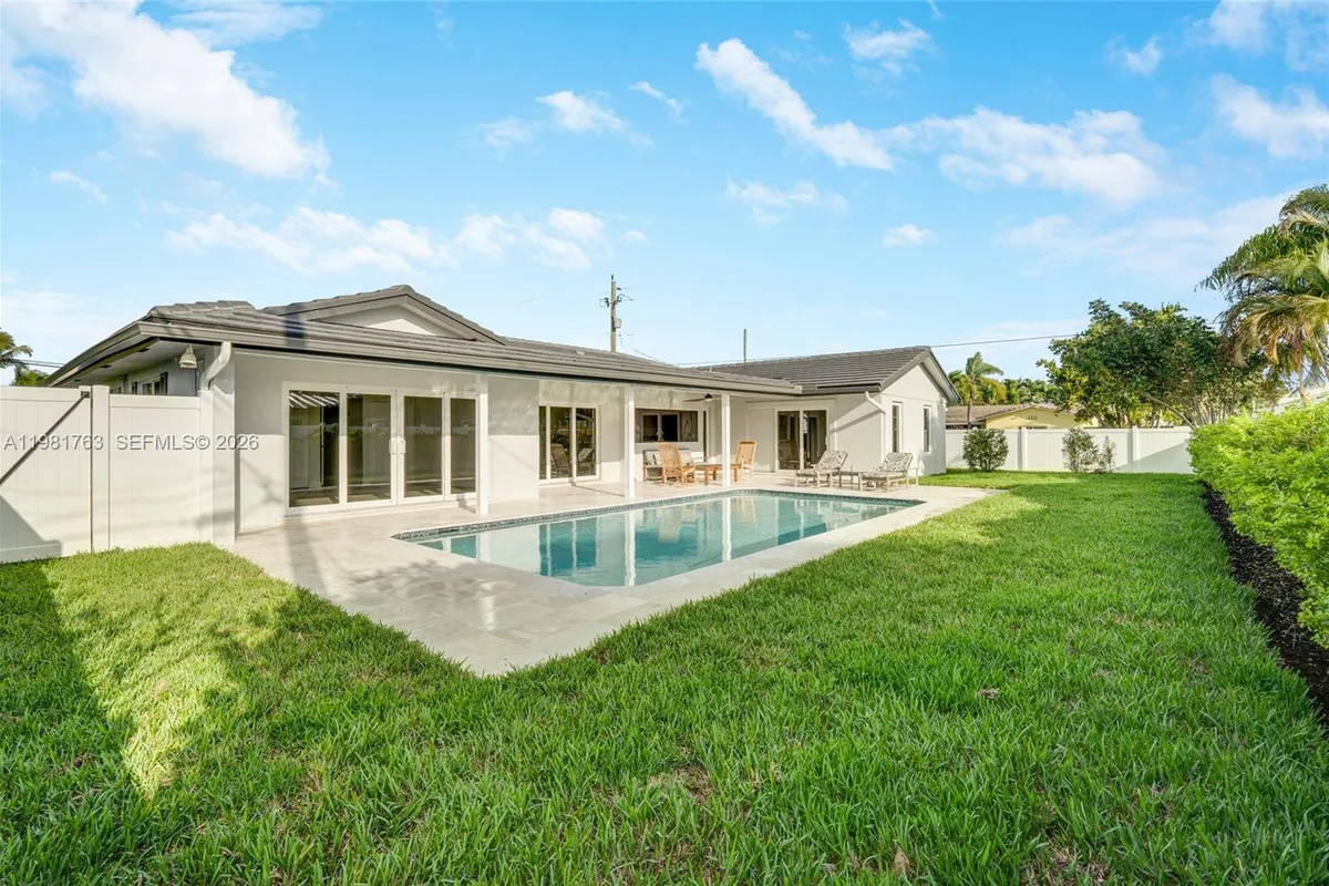 4460 NE 25th Ave, Lighthouse Point FL 33064