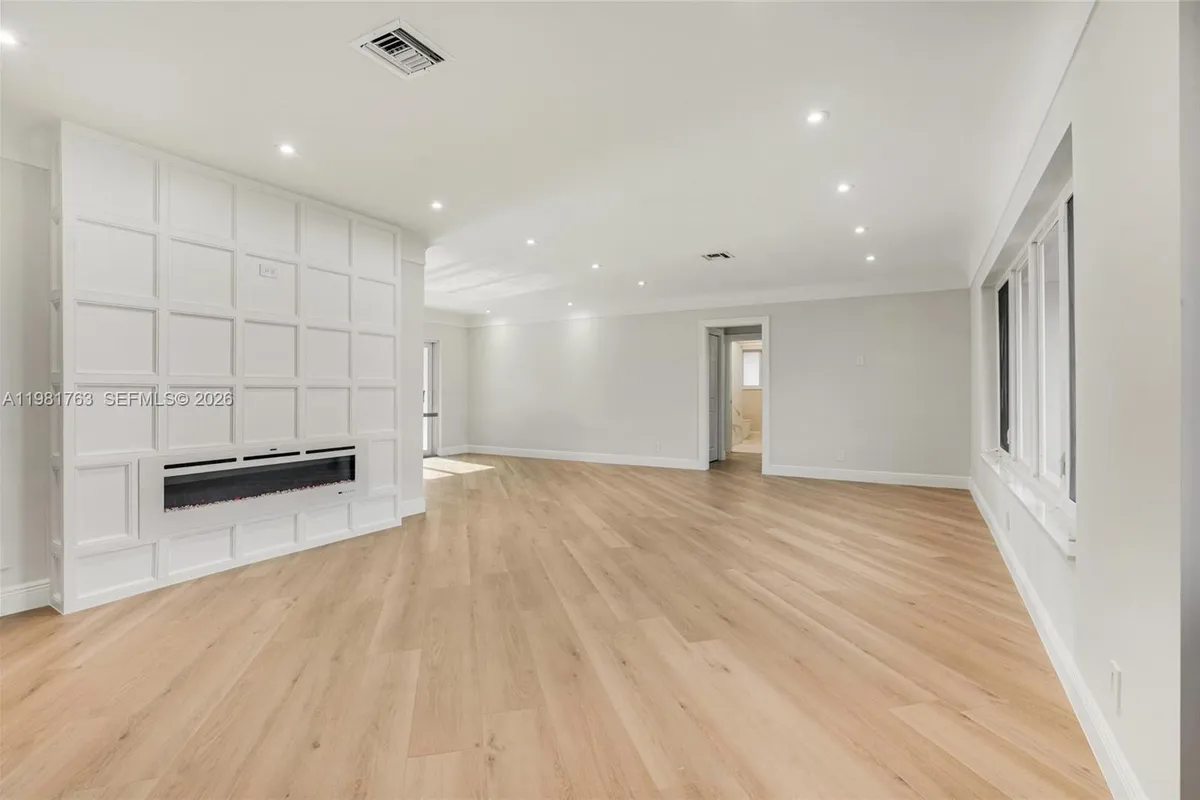 4460 NE 25th Ave, Lighthouse Point FL 33064