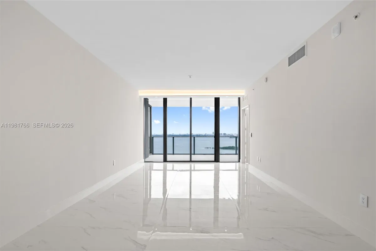 700 NE 24th ST # 2402, Miami FL 33137