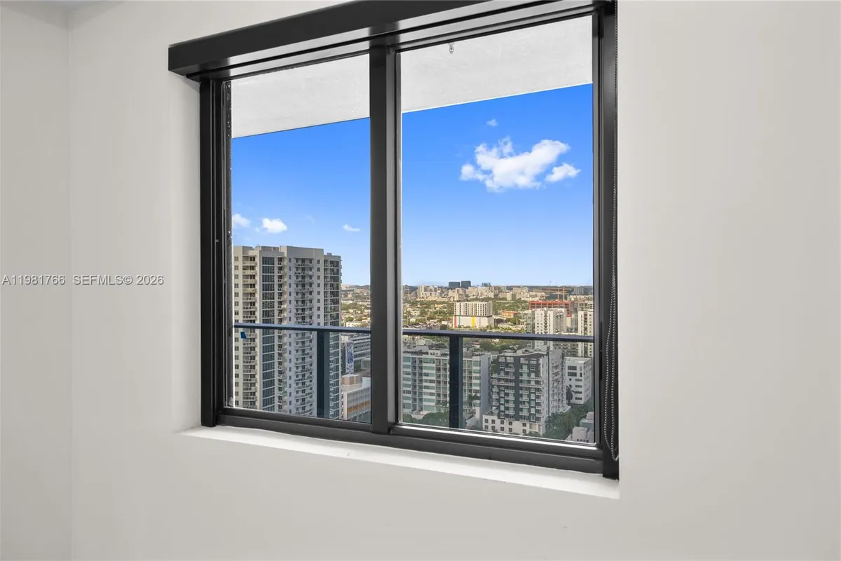 700 NE 24th ST # 2402, Miami FL 33137