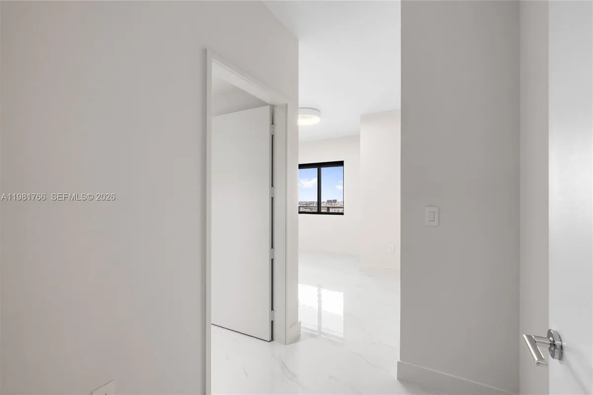 700 NE 24th ST # 2402, Miami FL 33137