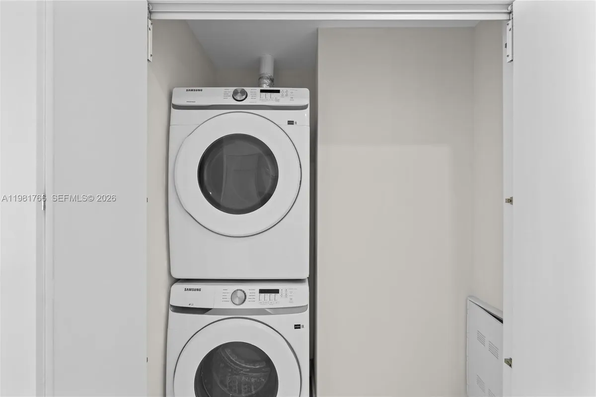 700 NE 24th ST # 2402, Miami FL 33137