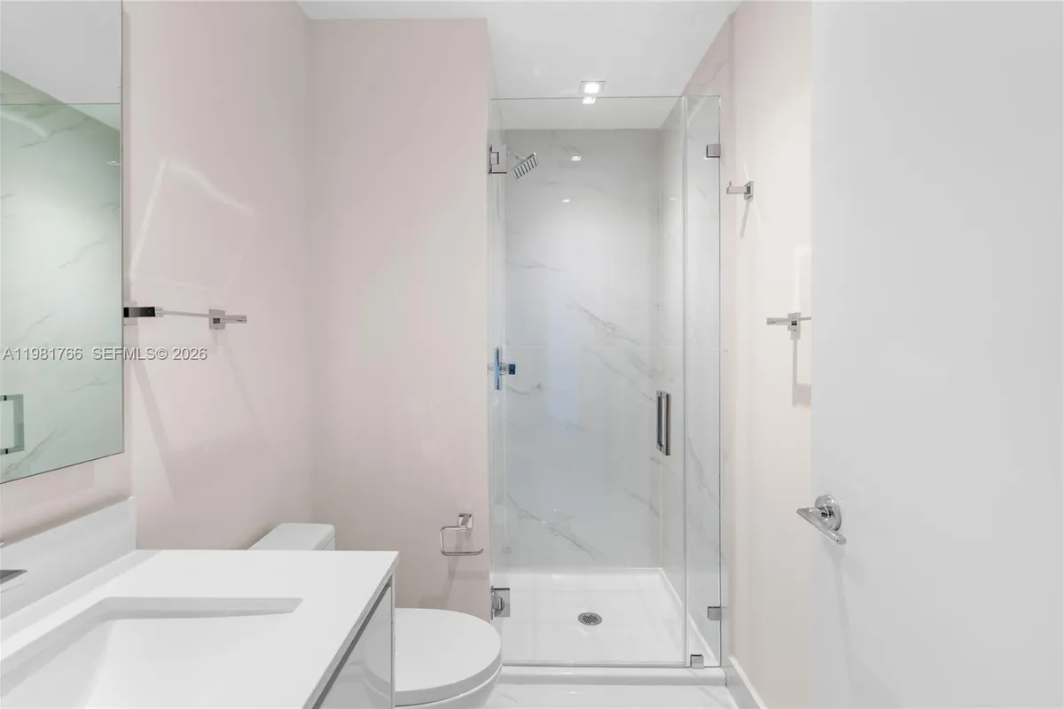 700 NE 24th ST # 2402, Miami FL 33137