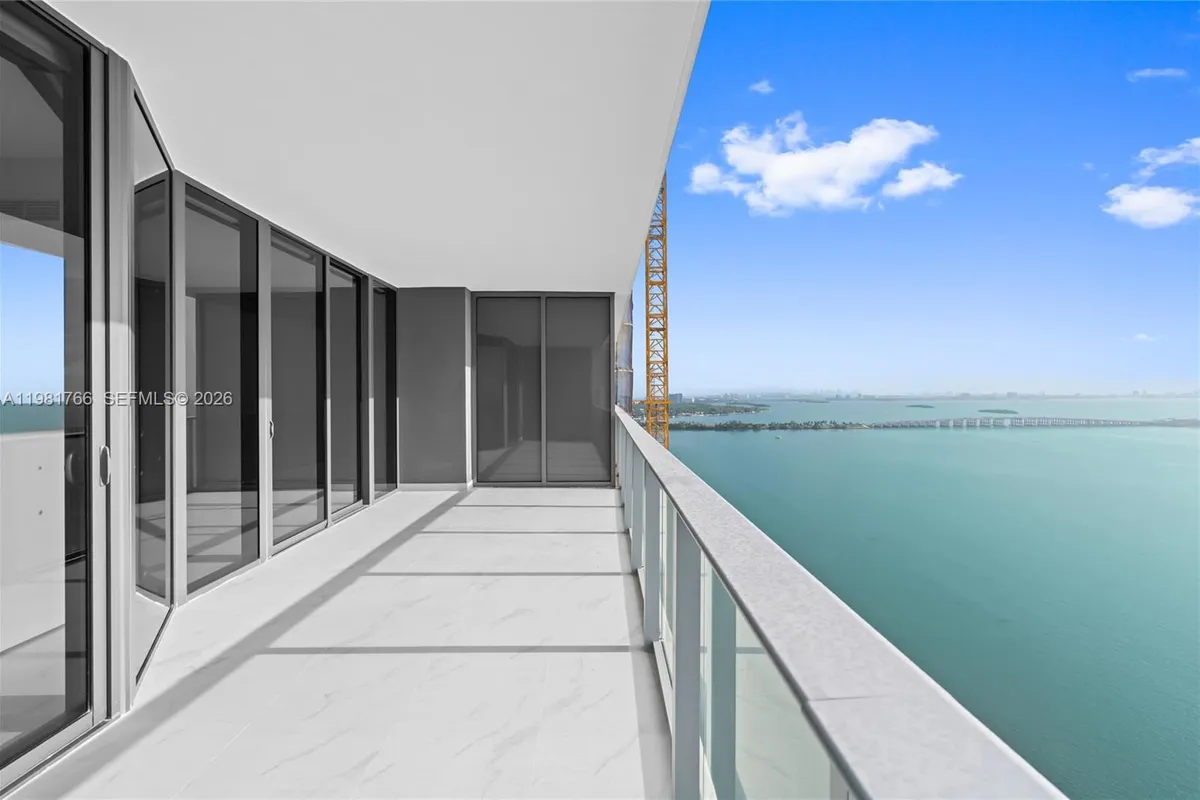 700 NE 24th ST # 2402, Miami FL 33137