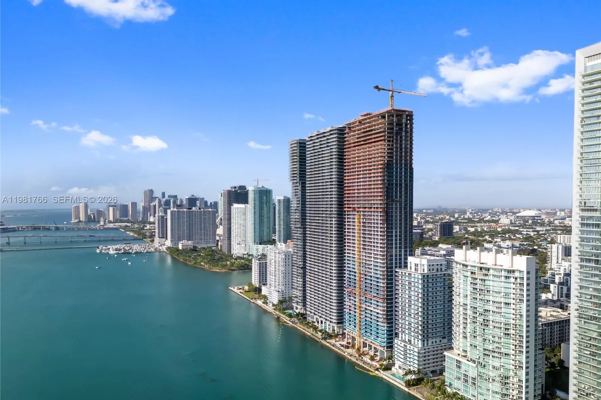 700 NE 24th ST # 2402, Miami FL 33137