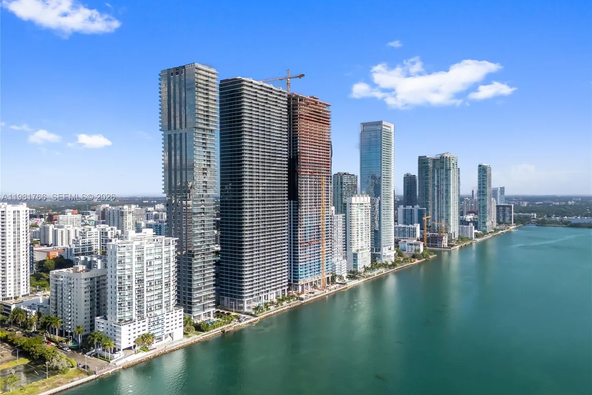 700 NE 24th ST # 2402, Miami FL 33137