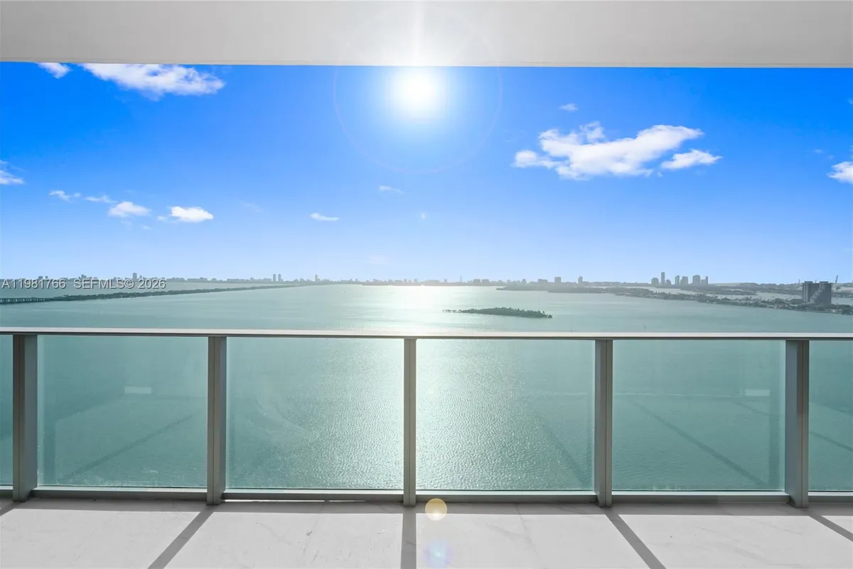 700 NE 24th ST # 2402, Miami FL 33137