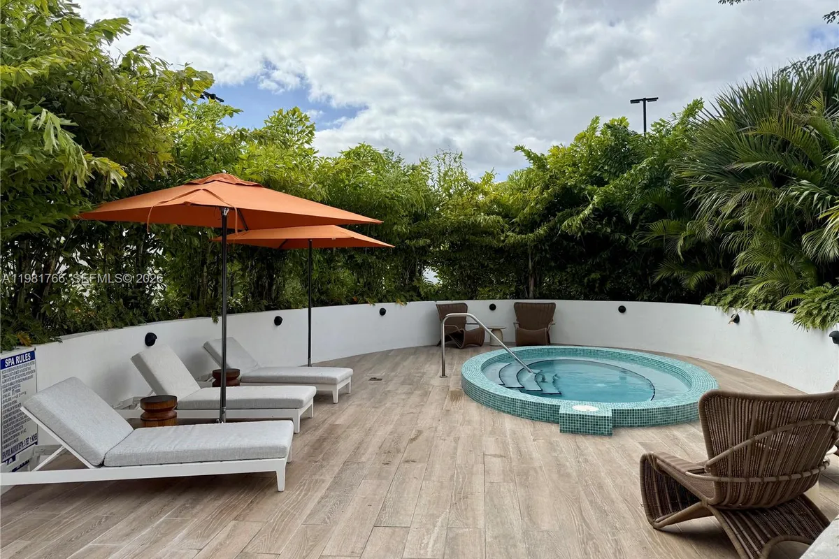 700 NE 24th ST # 2402, Miami FL 33137