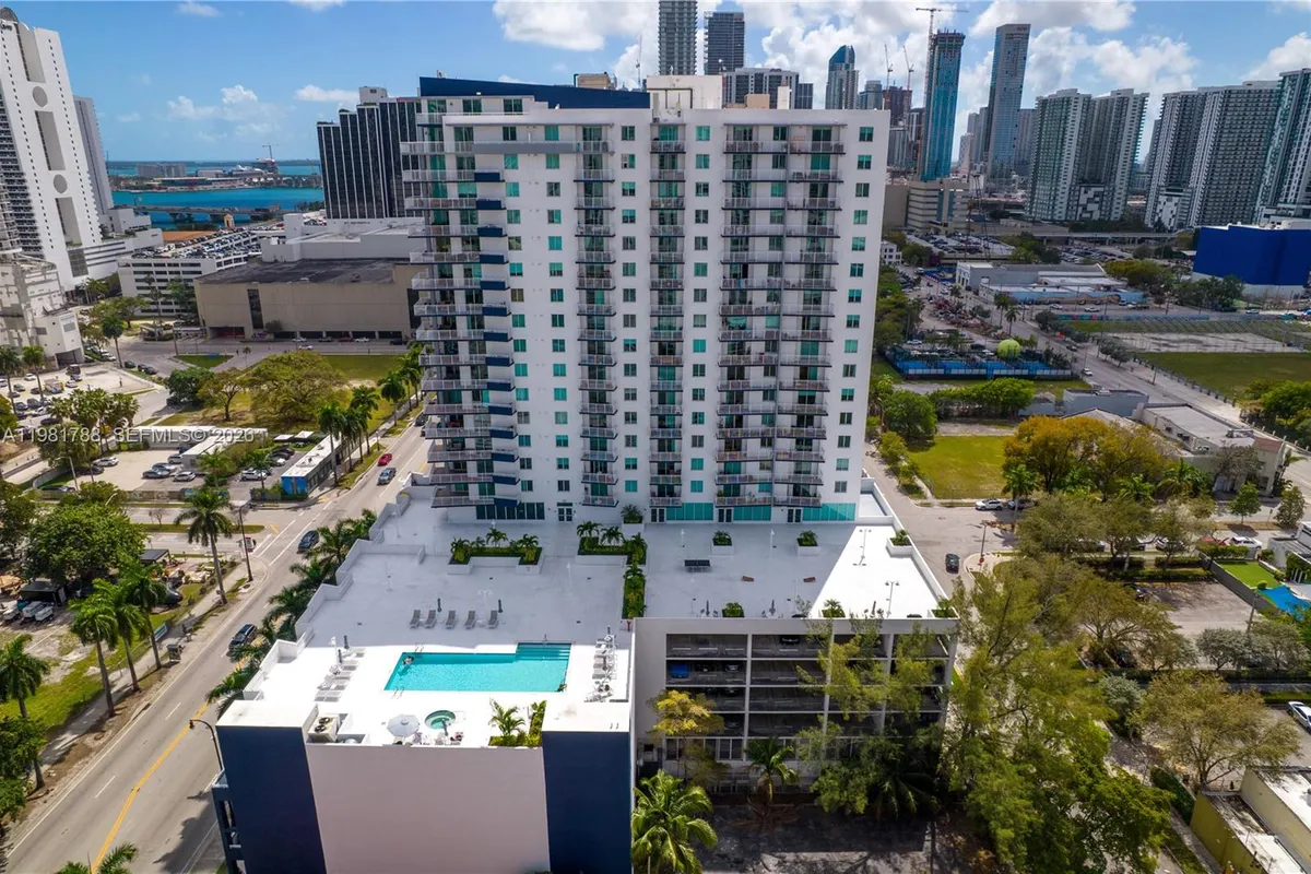 275 NE 18th St # 808, Miami FL 33132