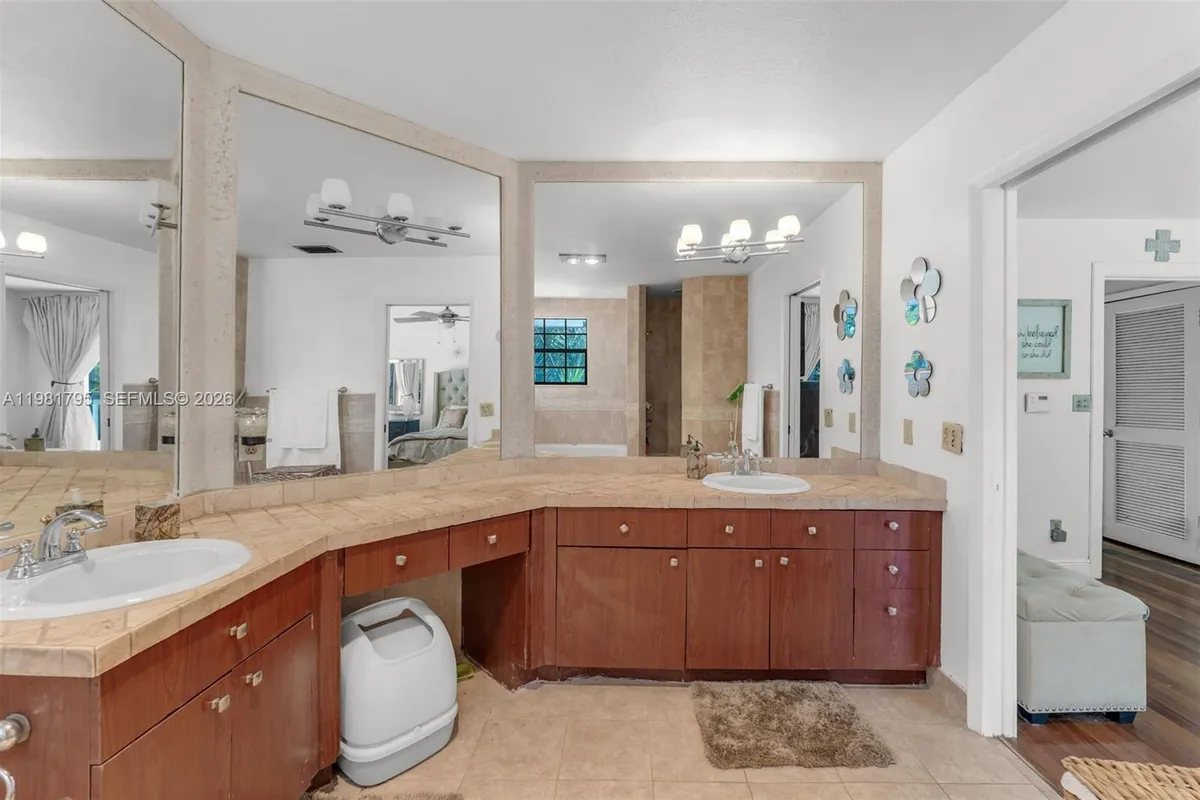 16564 SW 153rd Ct, Miami FL 33187