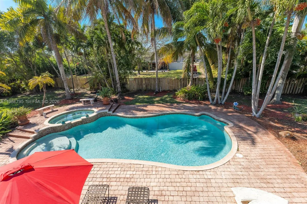 16564 SW 153rd Ct, Miami FL 33187