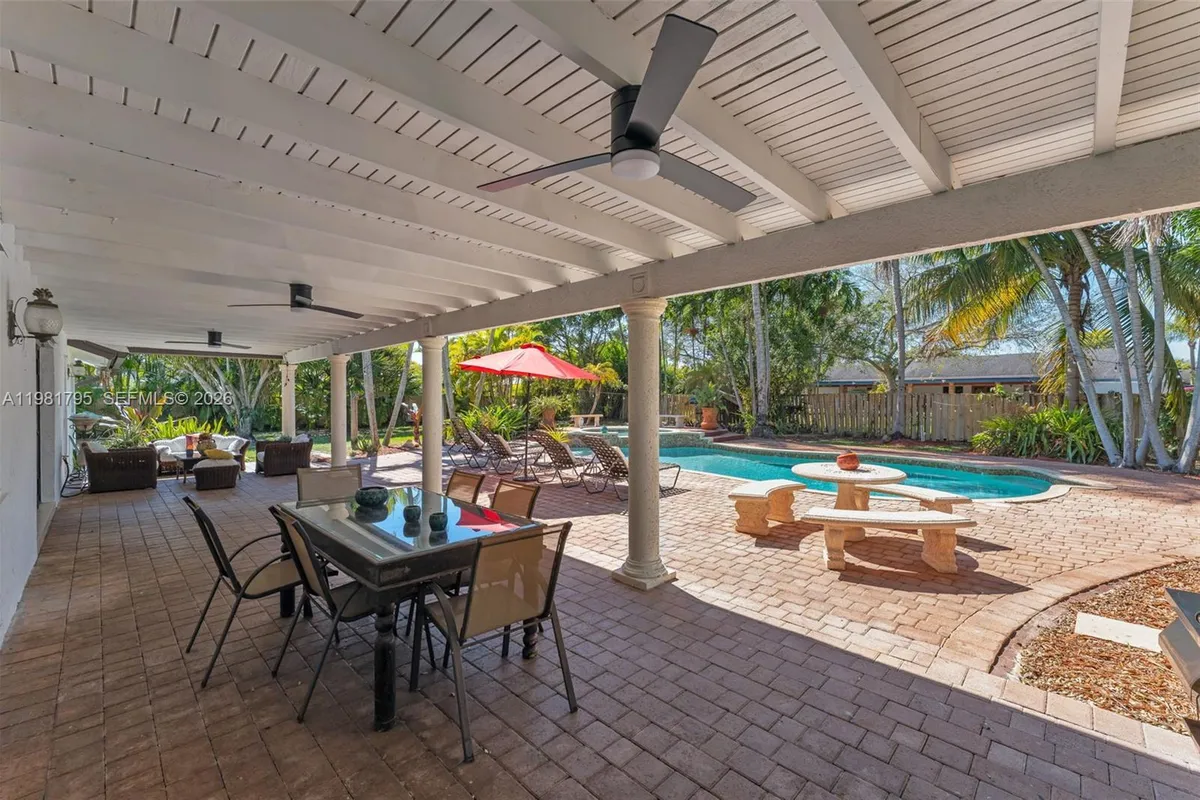 16564 SW 153rd Ct, Miami FL 33187