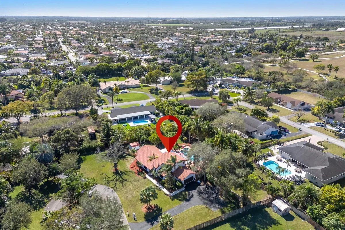 16564 SW 153rd Ct, Miami FL 33187