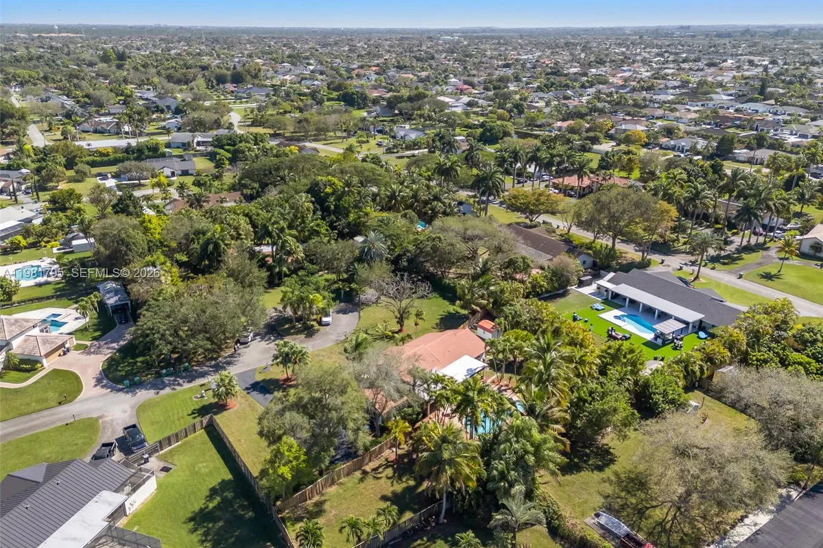 16564 SW 153rd Ct, Miami FL 33187