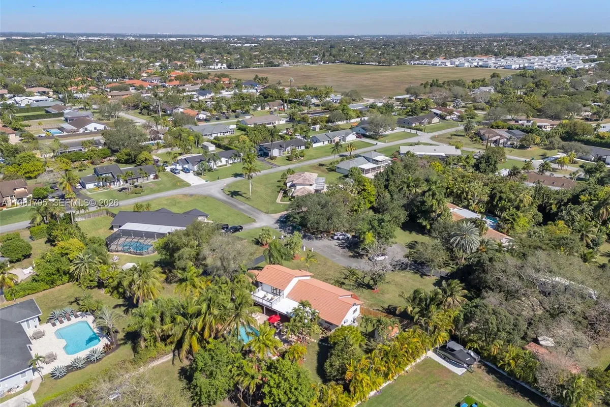 16564 SW 153rd Ct, Miami FL 33187