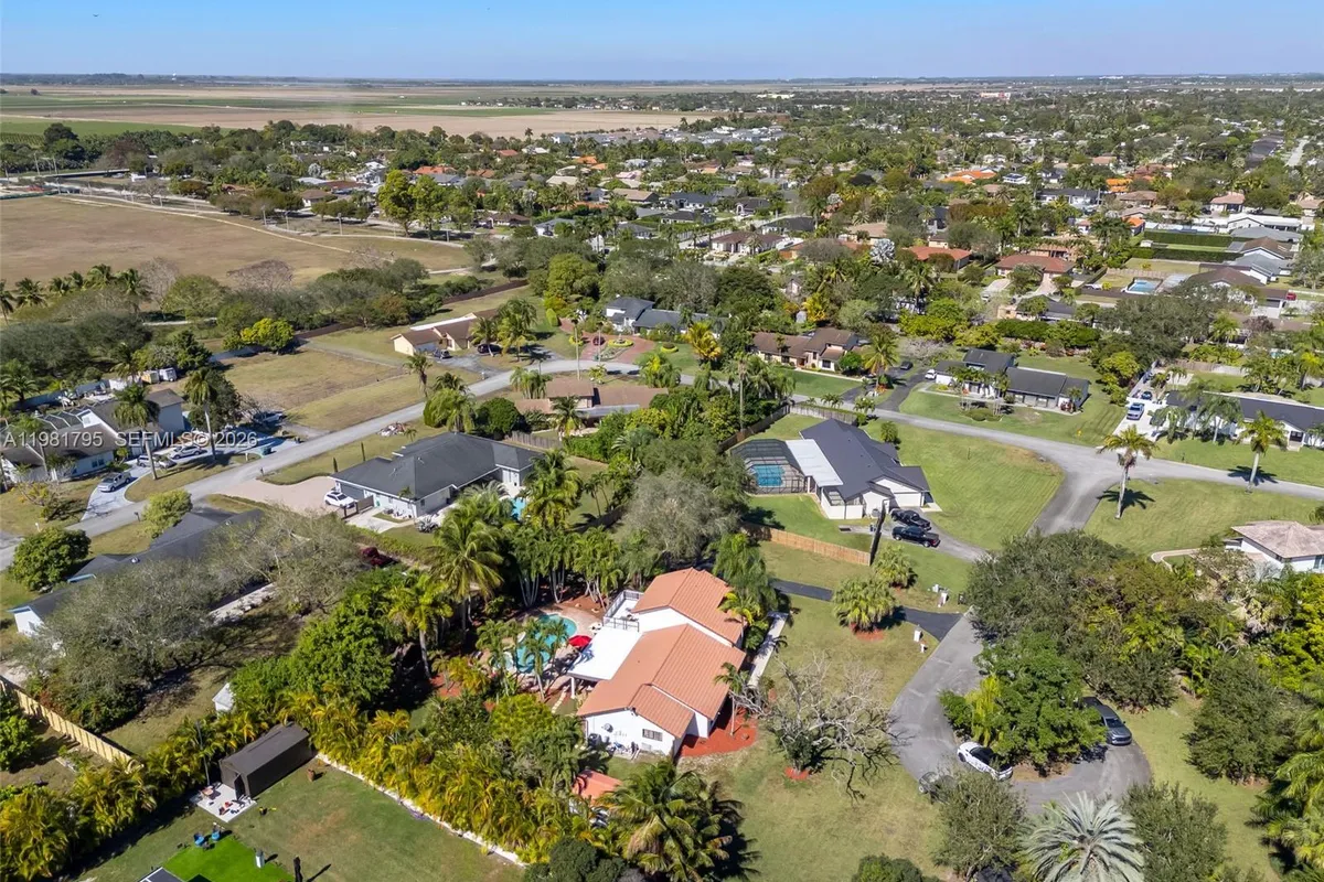 16564 SW 153rd Ct, Miami FL 33187