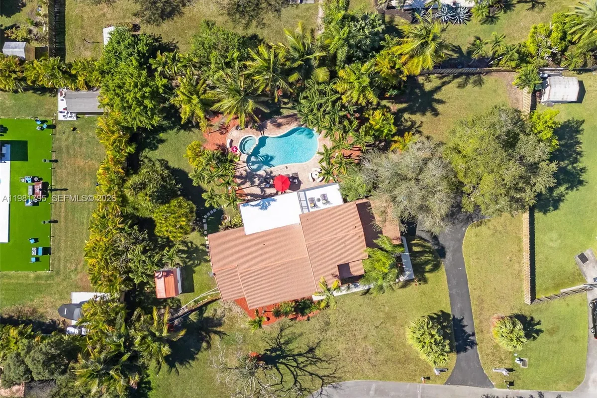 16564 SW 153rd Ct, Miami FL 33187