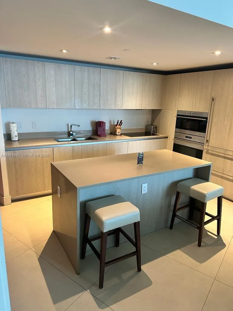 4111 S Ocean Dr, Hollywood FL 33019