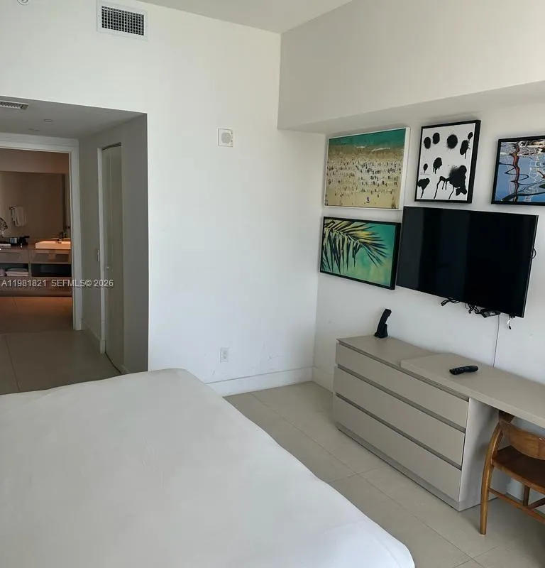 4111 S Ocean Dr, Hollywood FL 33019