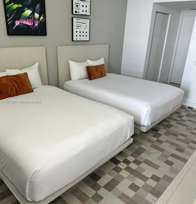 4111 S Ocean Dr, Hollywood FL 33019