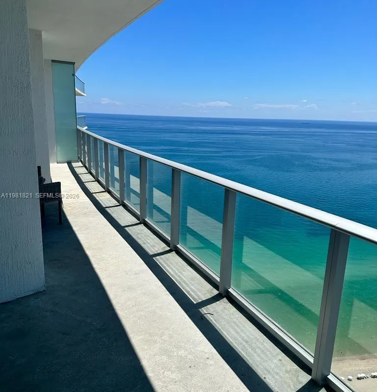 4111 S Ocean Dr, Hollywood FL 33019