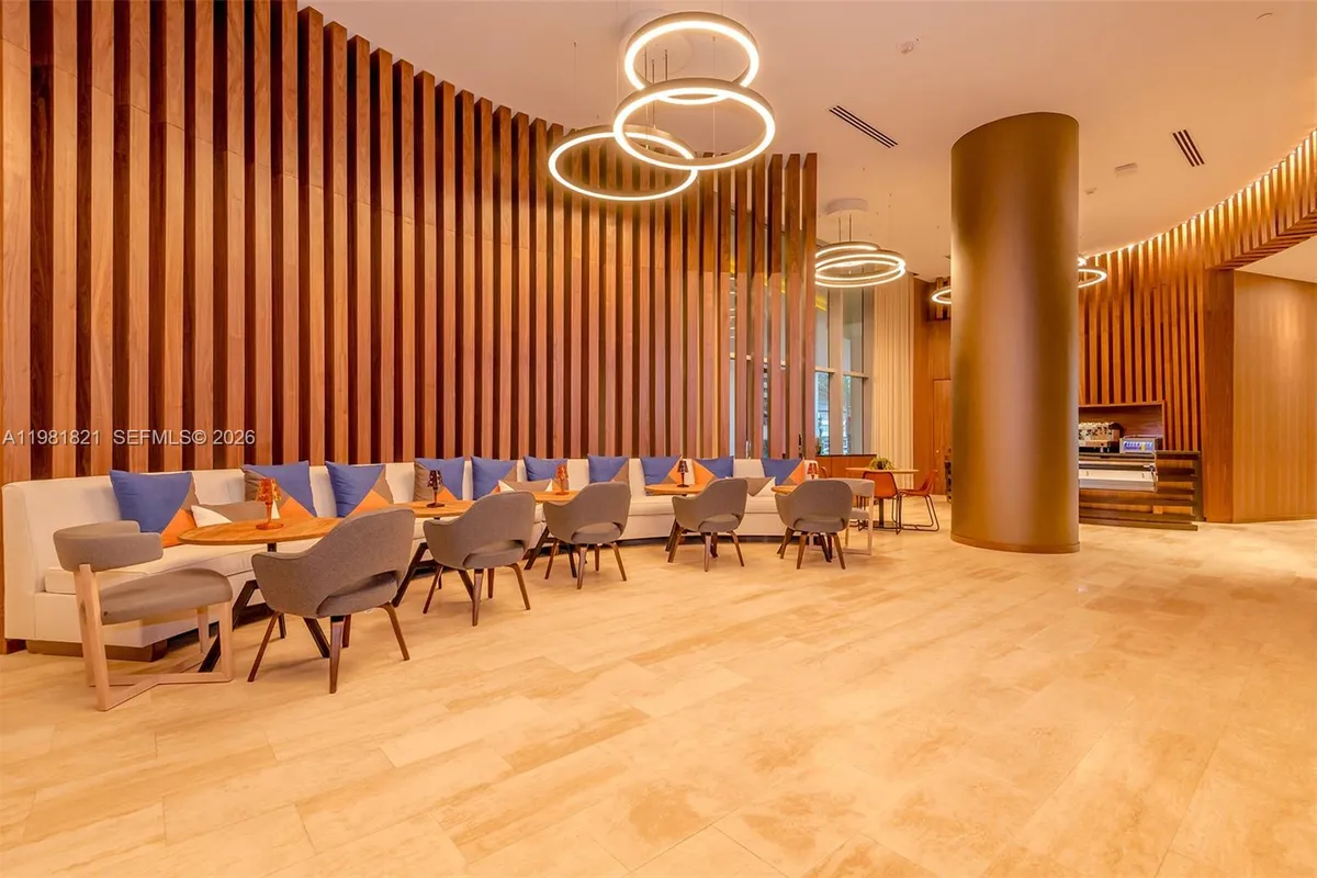 4111 S Ocean Dr, Hollywood FL 33019