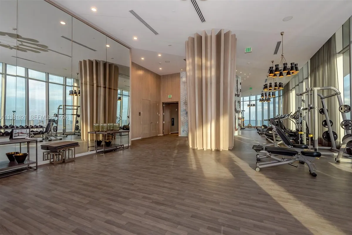 4111 S Ocean Dr, Hollywood FL 33019