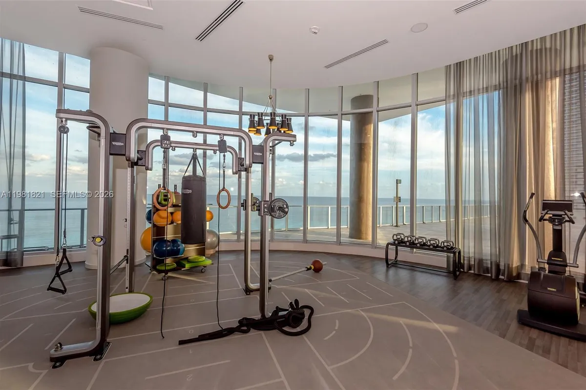 4111 S Ocean Dr, Hollywood FL 33019