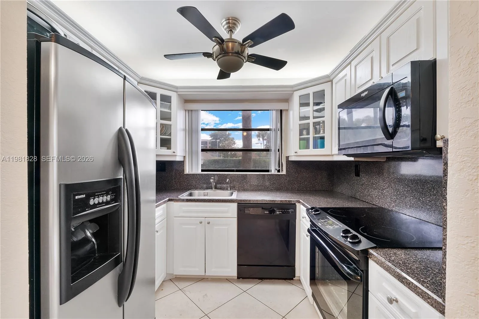 1101 Colony Point Cir # 101, Pembroke Pines FL 33026