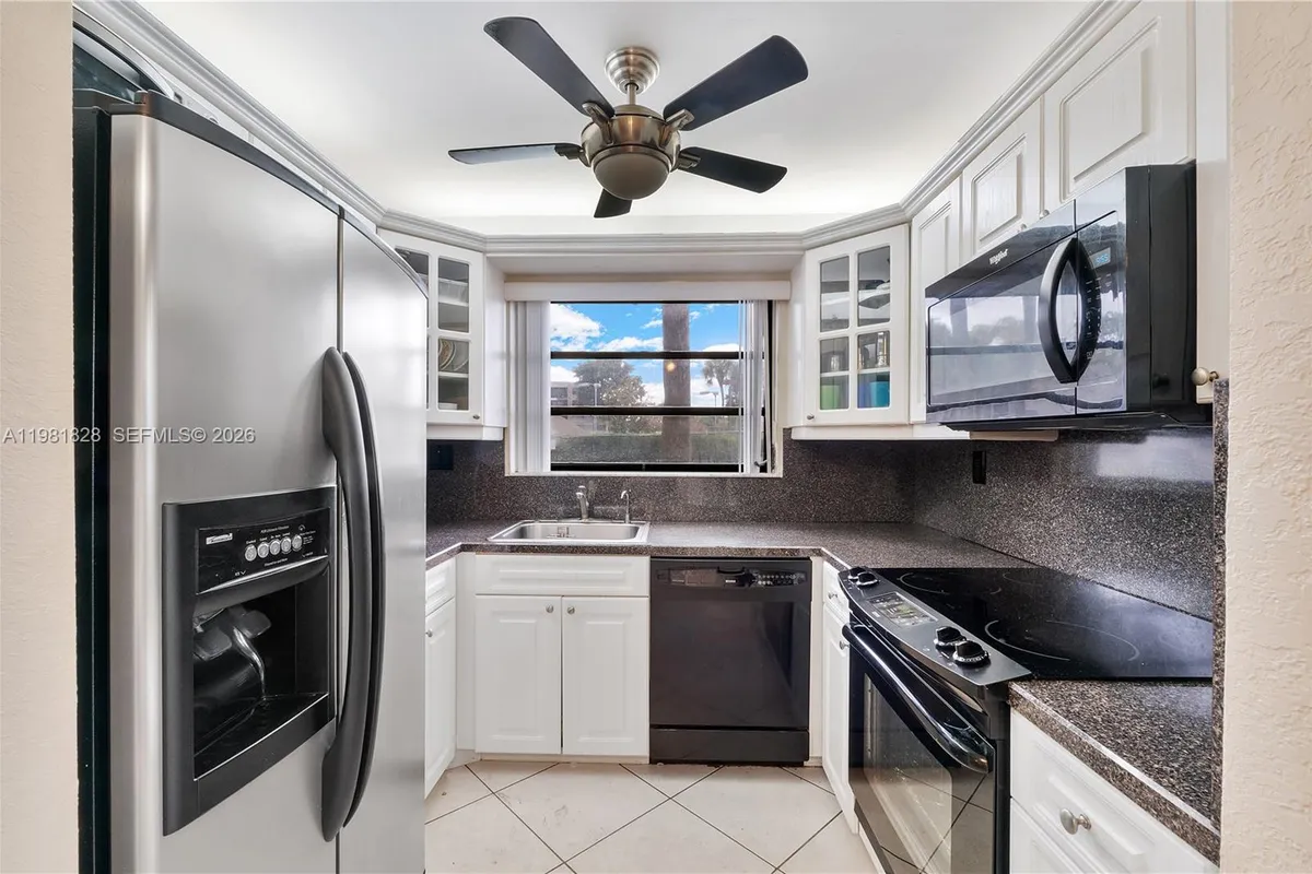 1101 Colony Point Cir # 101, Pembroke Pines FL 33026