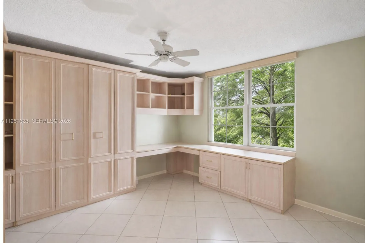 1101 Colony Point Cir # 101, Pembroke Pines FL 33026