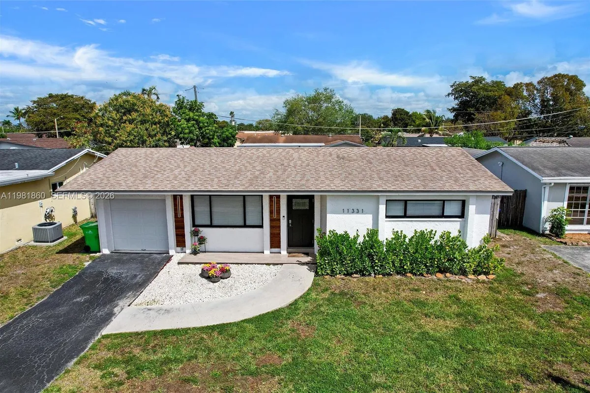 11331 NW 37th St, Sunrise FL 33323
