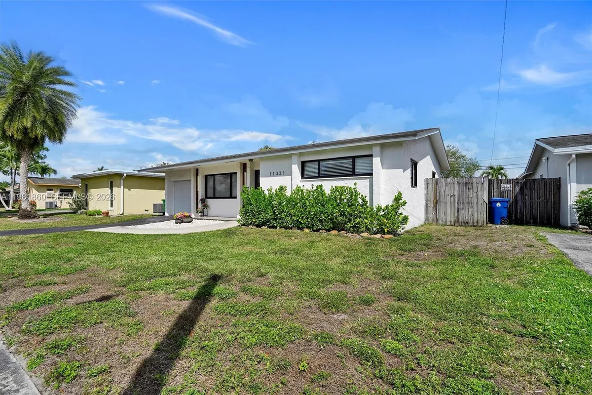 11331 NW 37th St, Sunrise FL 33323
