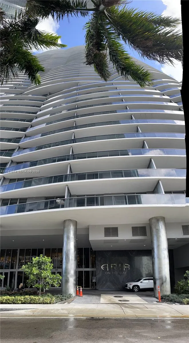 488 NE 18th St # 1000, Miami FL 33132