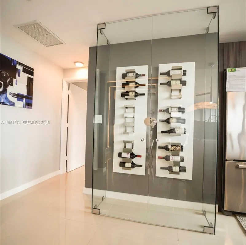 488 NE 18th St # 1000, Miami FL 33132