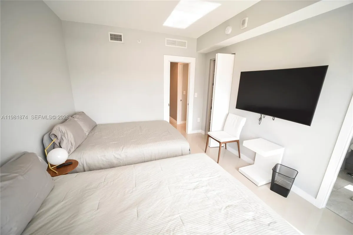 488 NE 18th St # 1000, Miami FL 33132