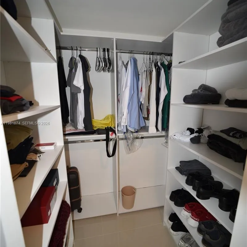 488 NE 18th St # 1000, Miami FL 33132