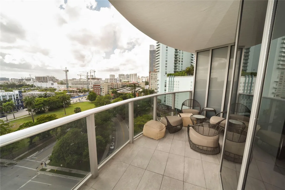 488 NE 18th St # 1000, Miami FL 33132