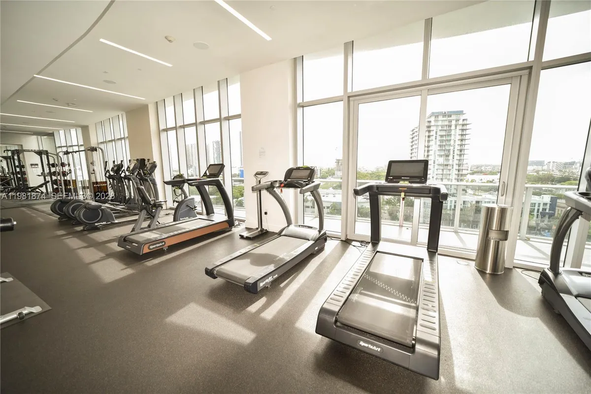 488 NE 18th St # 1000, Miami FL 33132