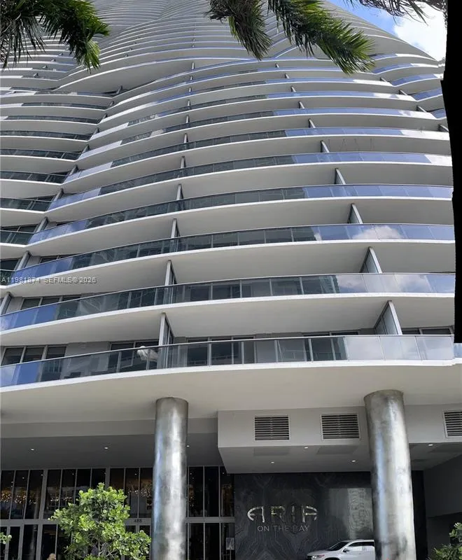 488 NE 18th St # 1000, Miami FL 33132