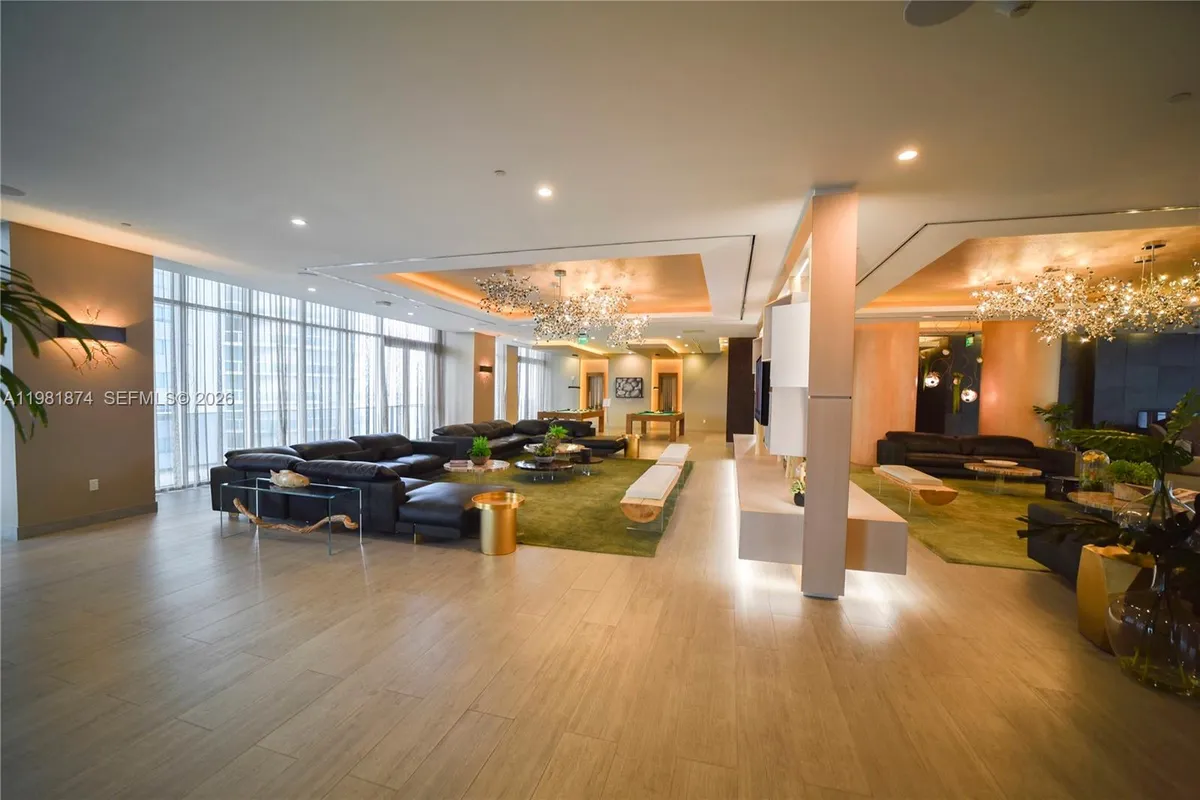 488 NE 18th St # 1000, Miami FL 33132