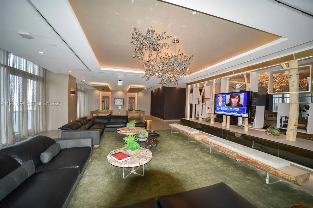 488 NE 18th St # 1000, Miami FL 33132