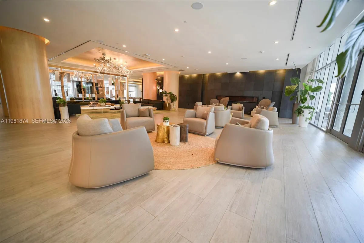 488 NE 18th St # 1000, Miami FL 33132