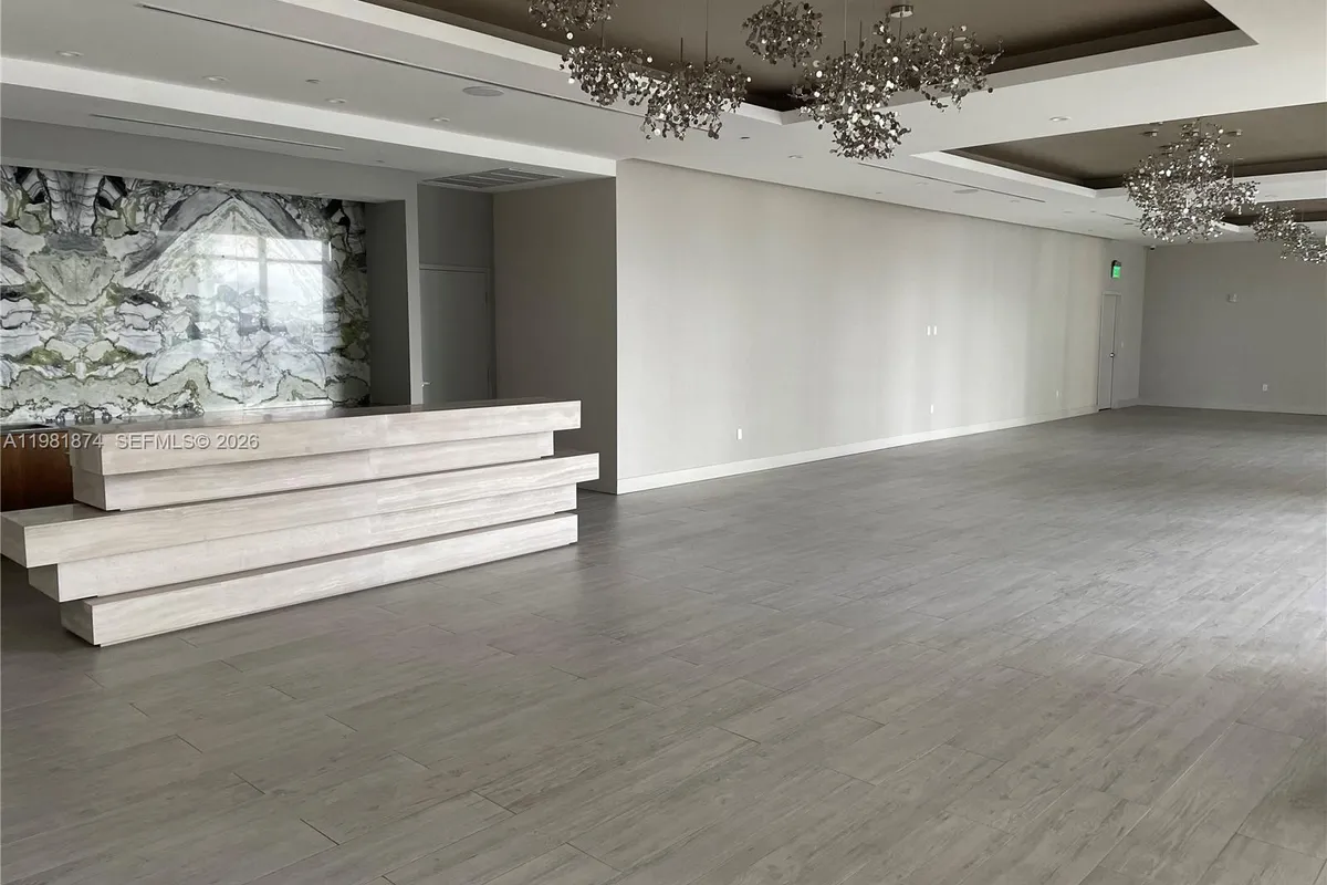 488 NE 18th St # 1000, Miami FL 33132