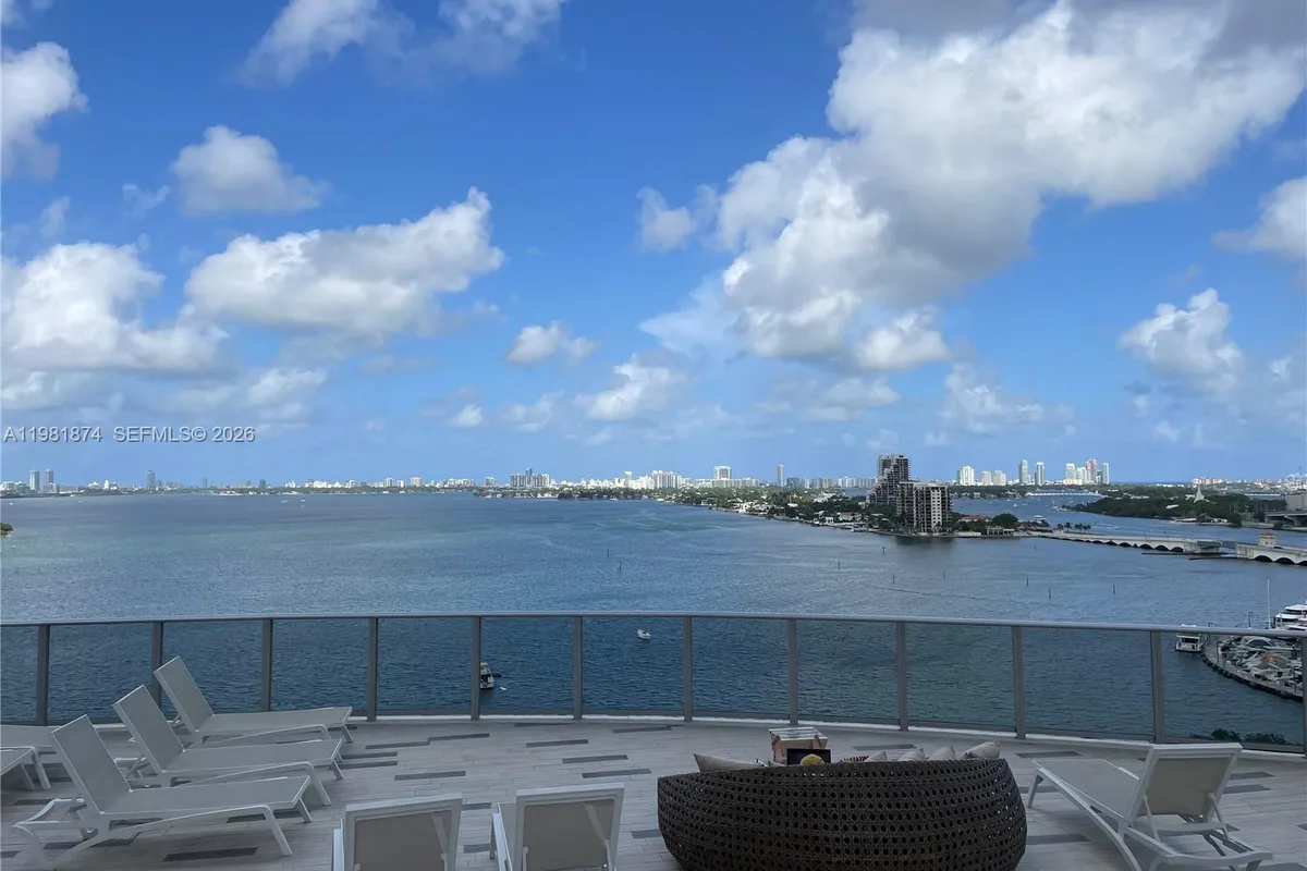 488 NE 18th St # 1000, Miami FL 33132