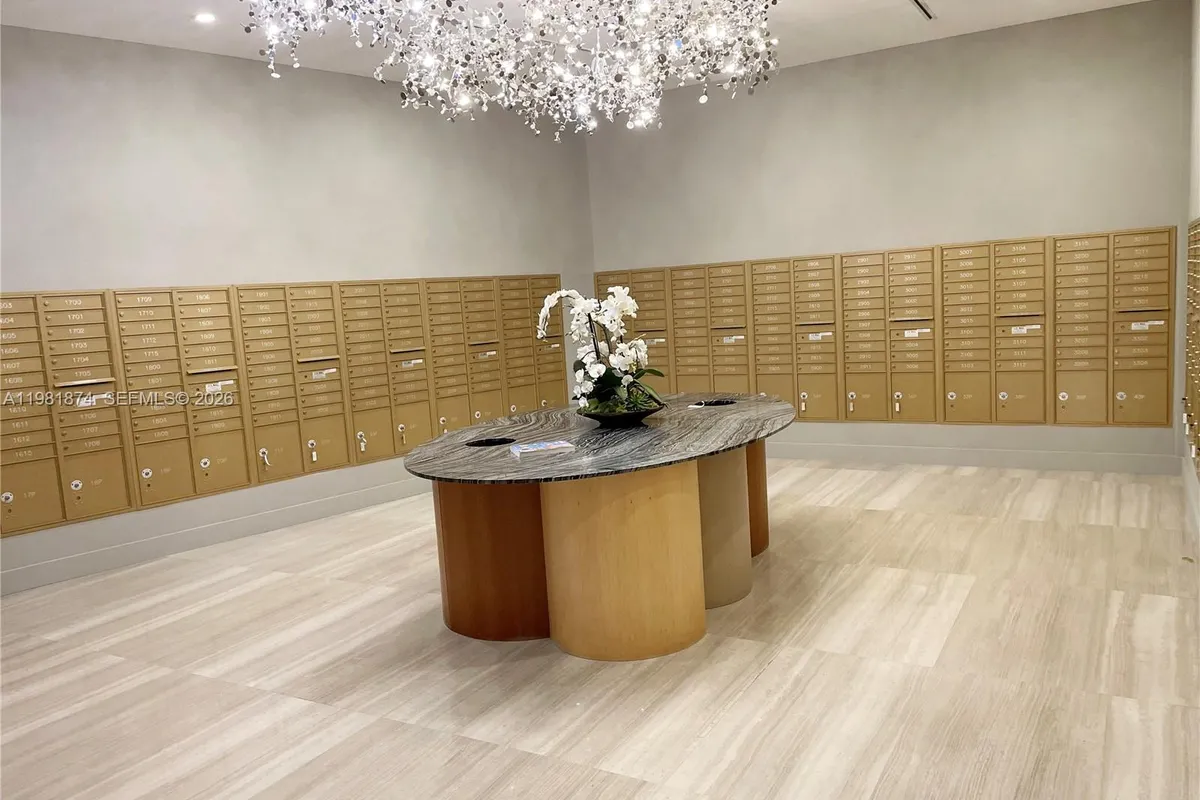 488 NE 18th St # 1000, Miami FL 33132