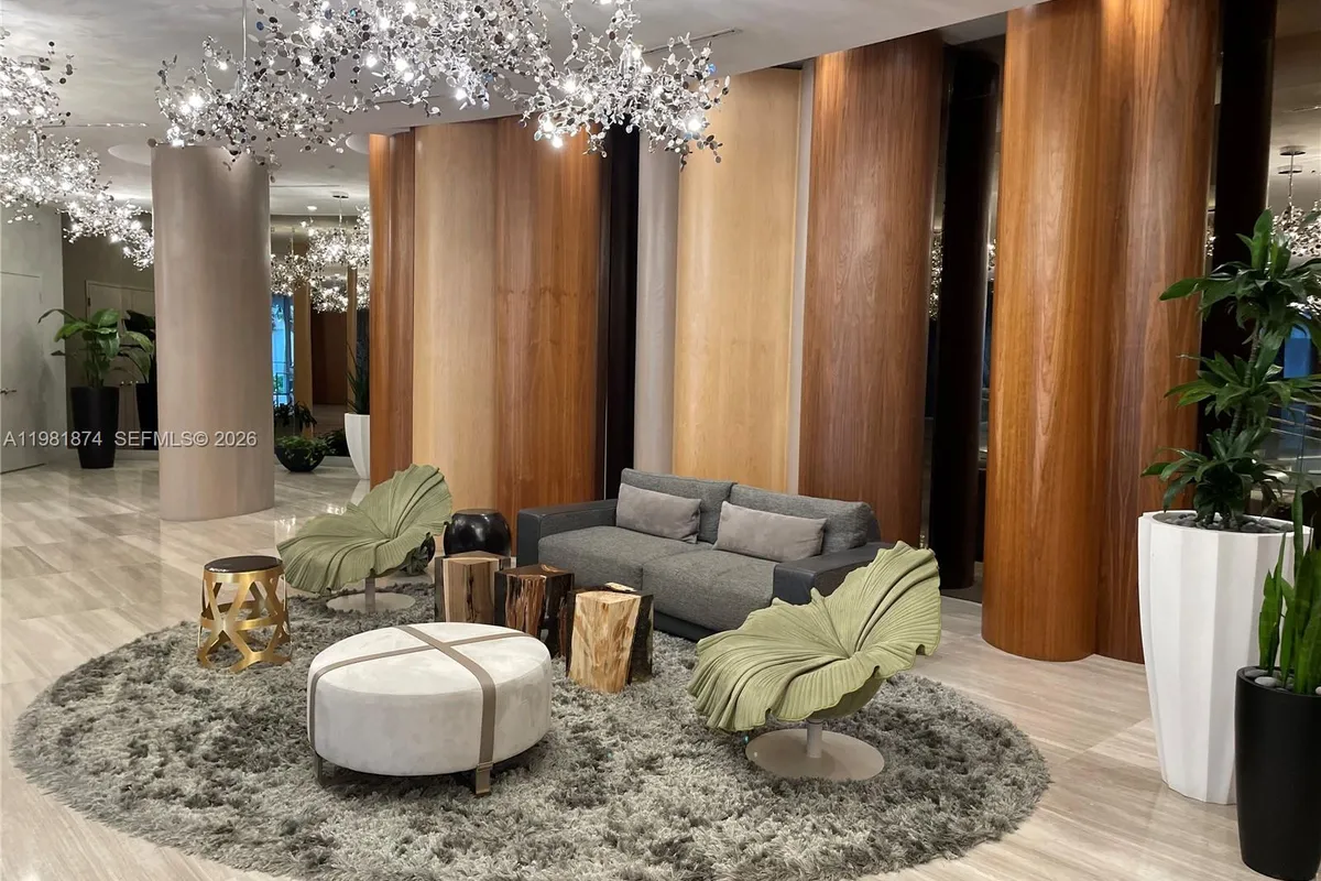 488 NE 18th St # 1000, Miami FL 33132